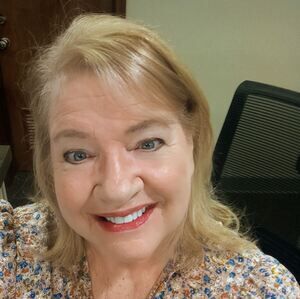 Meet your Posher, Debra